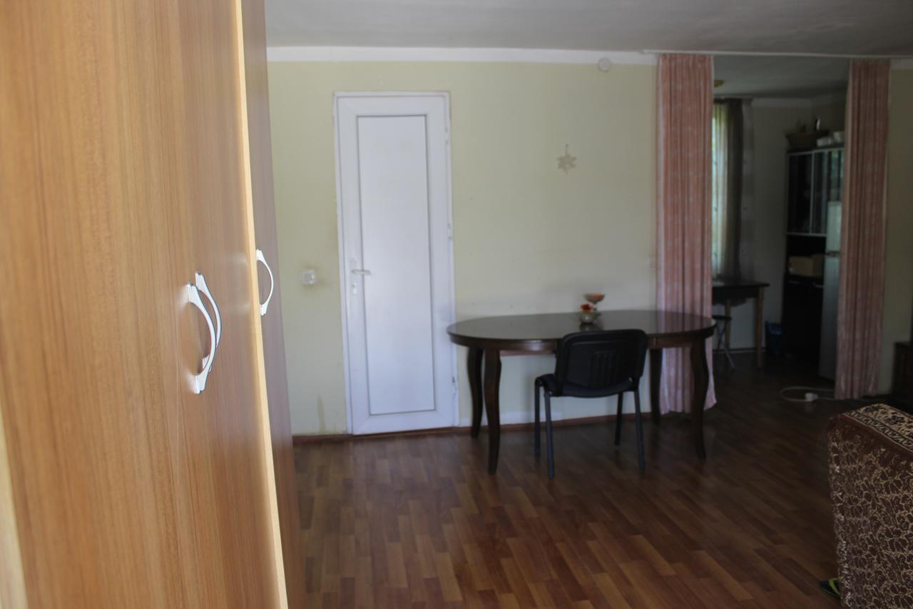 Nunuka House Daire Tserovani Dış mekan fotoğraf